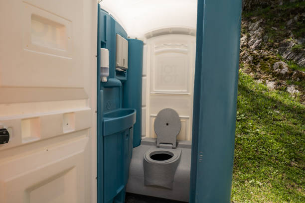Best Portable toilet rental cost  in Lake Winnebago, MO